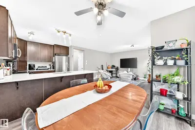 Interior photo 3 of 6123 13 AV SW