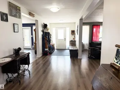 Interior photo 2 of 47406 RGE ROAD 40