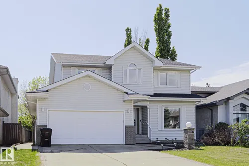 11347 10 AV NW, Edmonton - $749,900