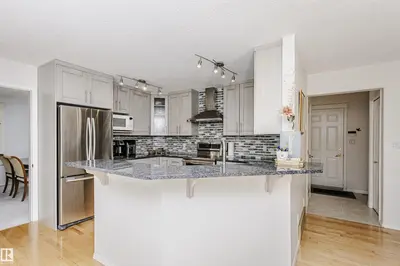 Interior photo 4 of 11023 11A AV NW