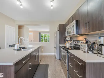 Interior photo 3 of 2113 24 ST NW