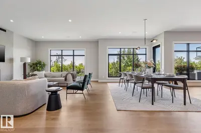 Interior photo 2 of 4812 KNIGHT CR SW