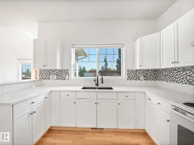 Interior photo 3 of 3147 TRELLE LO NW