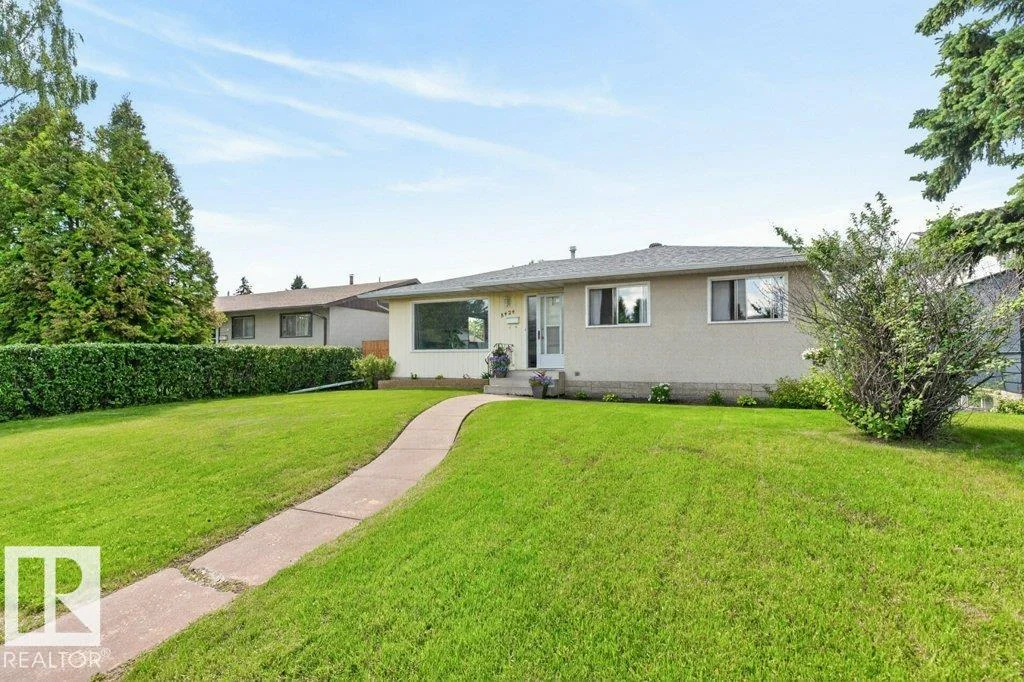 8424 70 ST NW, Edmonton - 4 bedroom Detached Single Family for sale