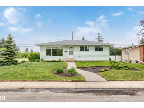 6203 87 AV NW, Edmonton - $475,000