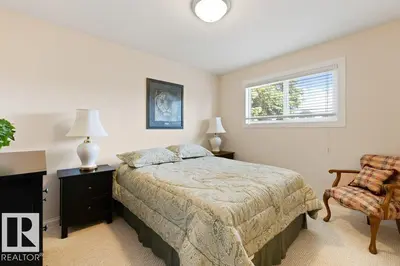 Interior photo 4 of 15621 79A AV NW