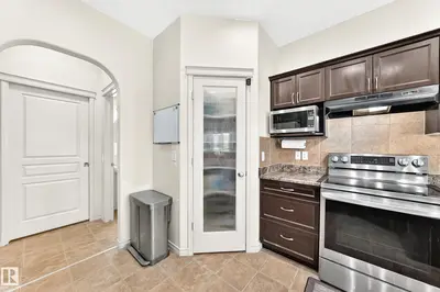 Interior photo 3 of 312 CRIMSON DR
