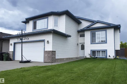 7565 165A AV NW, Edmonton - $529,950