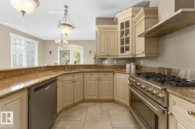 Interior photo 2 of 2101 7 ST