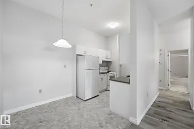 Interior photo 2 of 