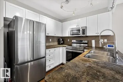 Interior photo 4 of #47 230 EDWARDS DR SW