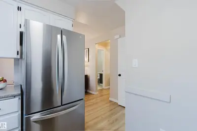 Interior photo 3 of 10946 BEAUMARIS RD NW