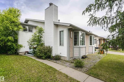 10436 26 AV NW, Edmonton - $389,000