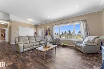Interior photo 4 of 56307 RGE ROAD 254