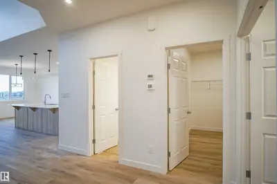 Interior photo 4 of 948 17 AV NW