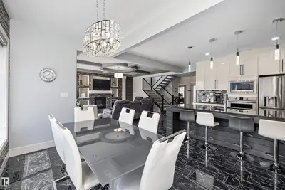 Interior photo 4 of 2435 ASHCRAFT CR SW