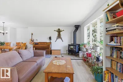 Interior photo 2 of 50279 RGE RD 274