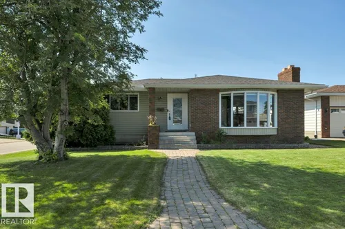 6960 21 AV NW, Edmonton - $549,900