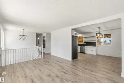 Interior photo 3 of 4227 40 AV