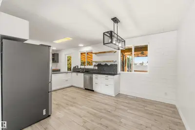 Interior photo 4 of 4227 40 AV