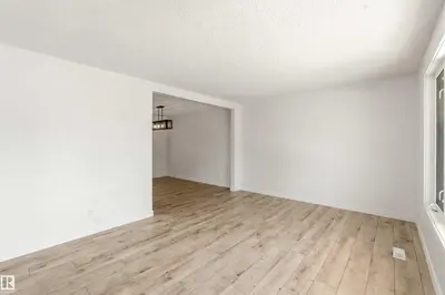Interior photo 2 of 4227 40 AV