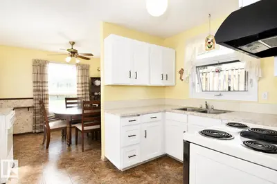 Interior photo 2 of 5012 57 AV