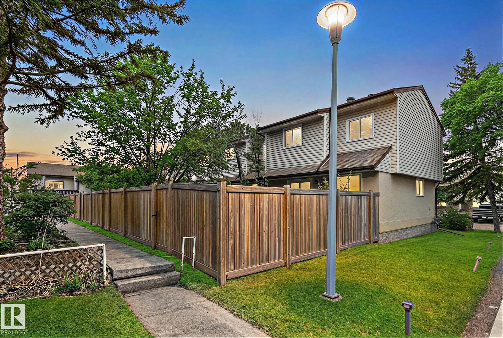 1767 LAKEWOOD RD S NW, Edmonton - 3 bedroom Townhouse for sale