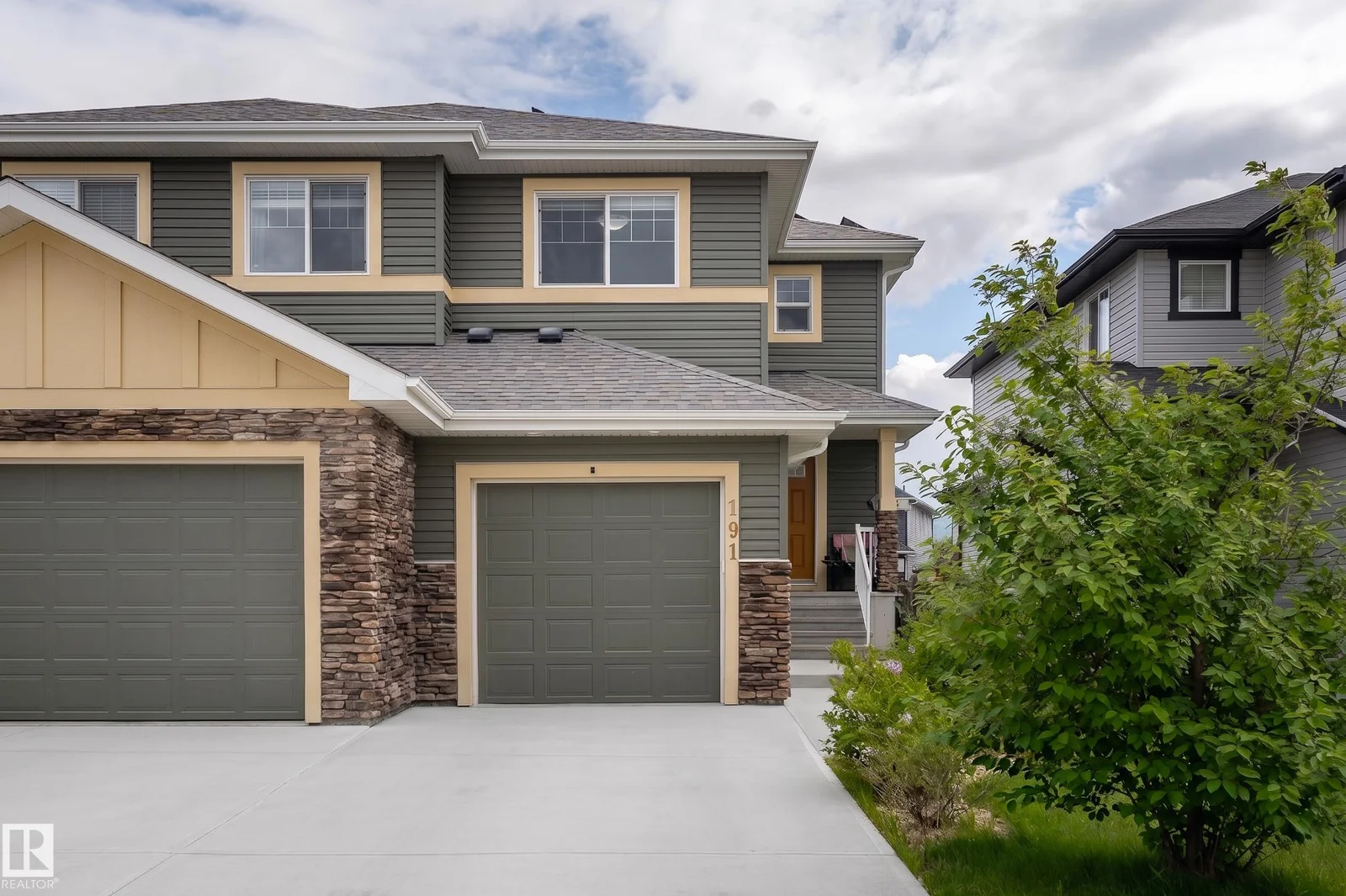 191 Reed Place, Leduc - 5 bedroom Duplex for sale