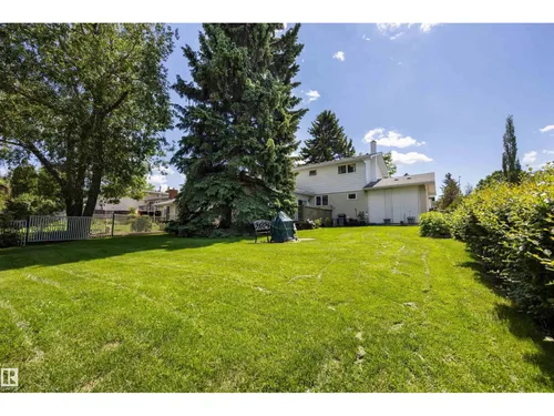 39 MANOR DR, Sherwood Park - $534,900
