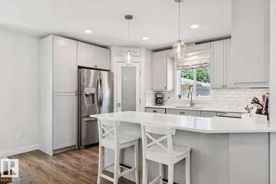 Interior photo 2 of 14620 89 AV NW