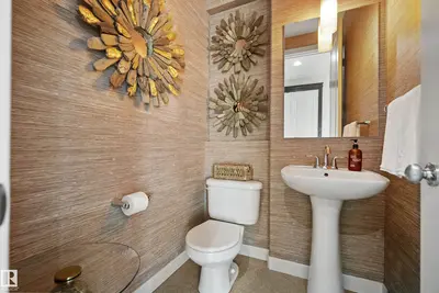 Interior photo 2 of 1121 ADAMSON DR SW