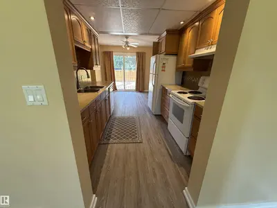 Interior photo 4 of 4359 46 ST