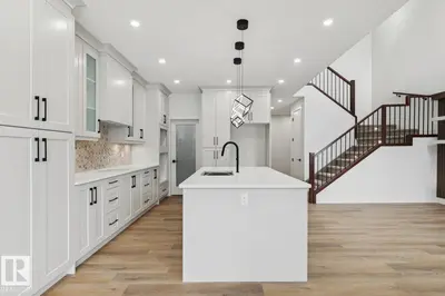 Interior photo 2 of 3529 42 AV