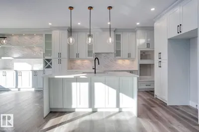 Interior photo 4 of 3601 42 AV