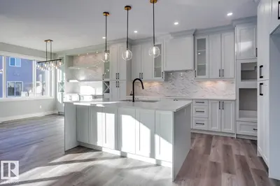 Interior photo 3 of 3601 42 AV