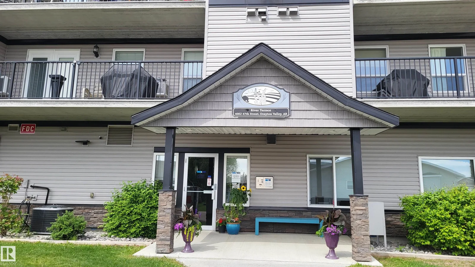 #303 4002 47 ST, Drayton Valley - 2 bedroom Apartment for sale