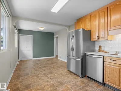 Interior photo 3 of 