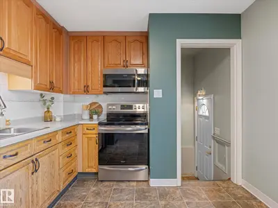 Interior photo 2 of 