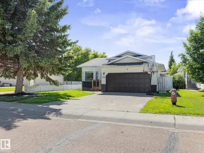 Interior photo 1 of 5514 46 ST