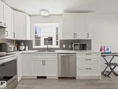 Interior photo 3 of 5514 46 ST