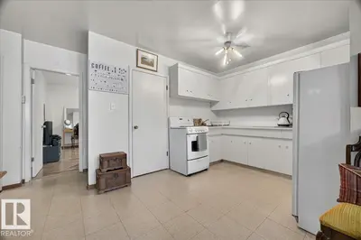Interior photo 4 of #33 10230 122 ST NW