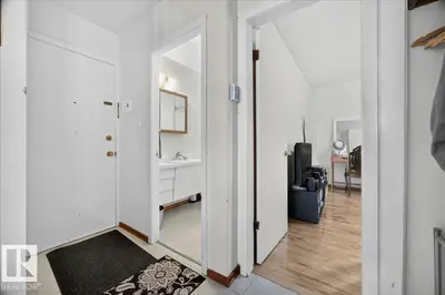 Interior photo 2 of #33 10230 122 ST NW