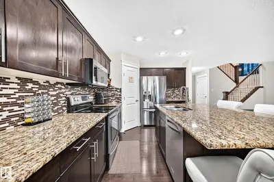 Interior photo 3 of 3433 GOODRIDGE LINK LI NW