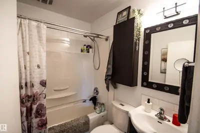 Interior photo 4 of 5217 47 Ave