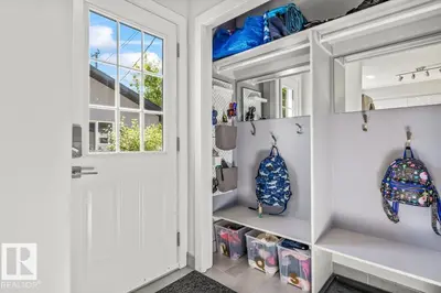 Interior photo 4 of 9237 92 ST NW