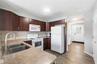 Interior photo 1 of 123 GALLOWAY WD