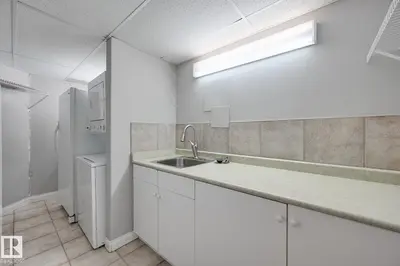 Interior photo 4 of #416 1406 HODGSON WY NW