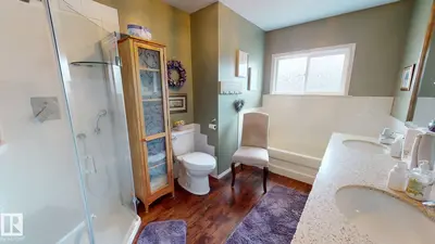Interior photo 3 of 5304 95 AV NW NW