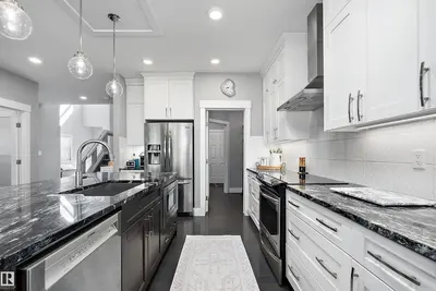 Interior photo 4 of 71 GREENBURY MR