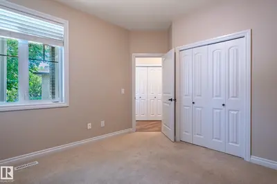 Interior photo 4 of #20 1407 GLASTONBURY BV NW NW